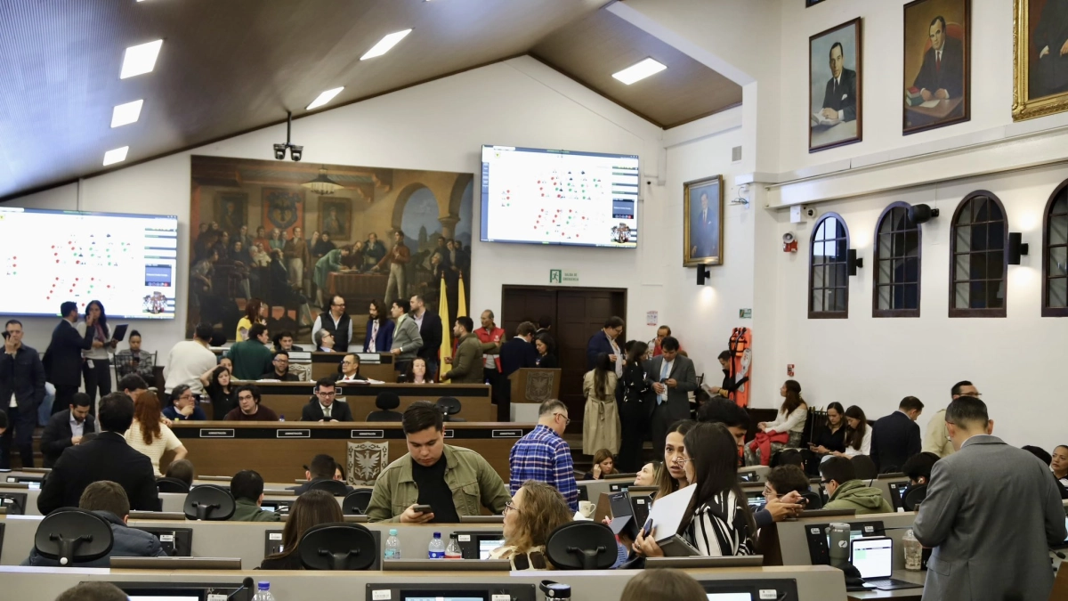 Concejo de Bogotá aprueba reforma tributaria que ajusta tarifas del ICA y alumbrado público