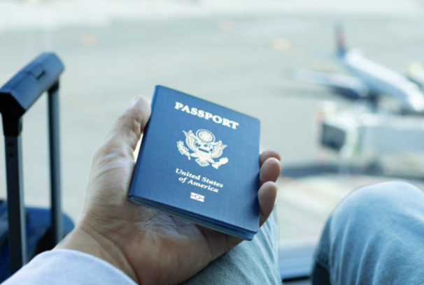 Visitantes no residentes en 2024: 7.071.343, con ingresos por turismo de US$10.220 millones.