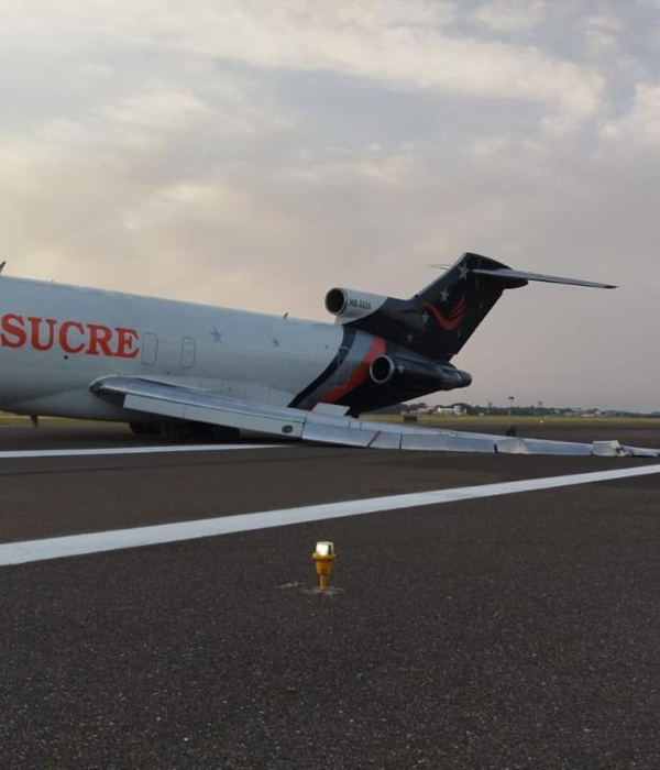 Estado del avión que permaneció en la pista del aeropuerto