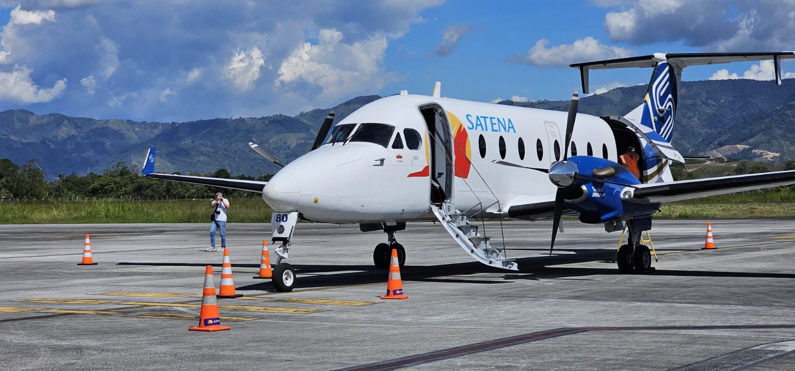 Avión de Satena